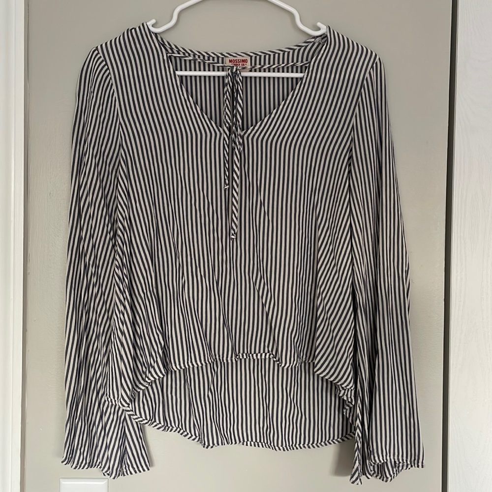 Flowey Bell Sleeve Top with Tie Detail
